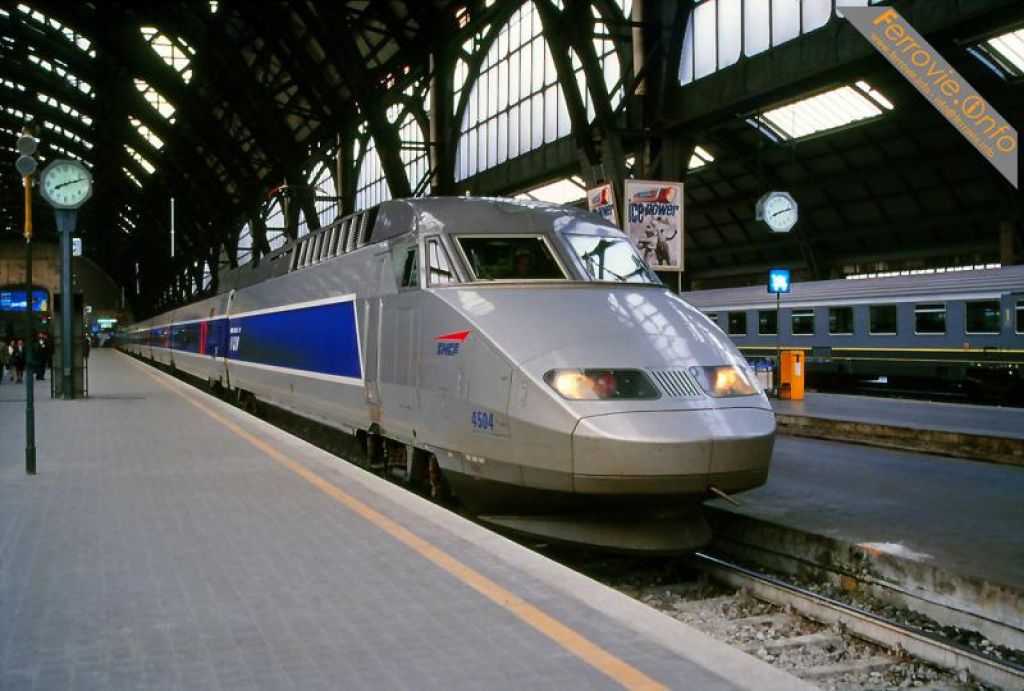 Francia, gruppo anonimo ricatta la Francia minaccia attentati alle ferrovie di stato