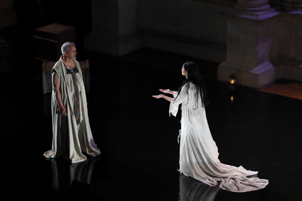 Medea di Euripide al Teatro Menotti di Milano