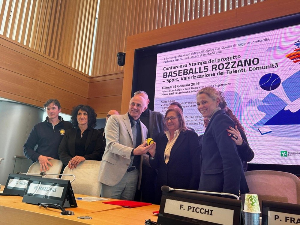 Baseball a cinque — a Rozzano lo sport scende in piazza per rinascere nei quartieri