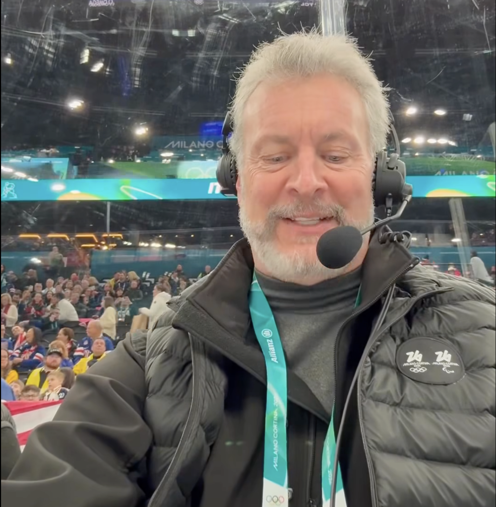 Milano — Alan Roach, la voce epica dell’hockey Olimpico a Milano Cortina 2026