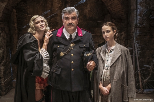 Video - MAURIZIO DE GIOVANNI al Teatro Manzoni con  METTICI LA MANO